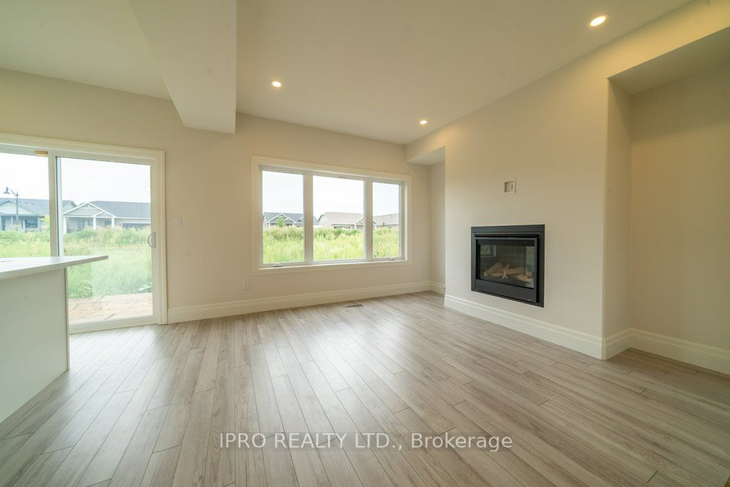 44 Campbell Cres