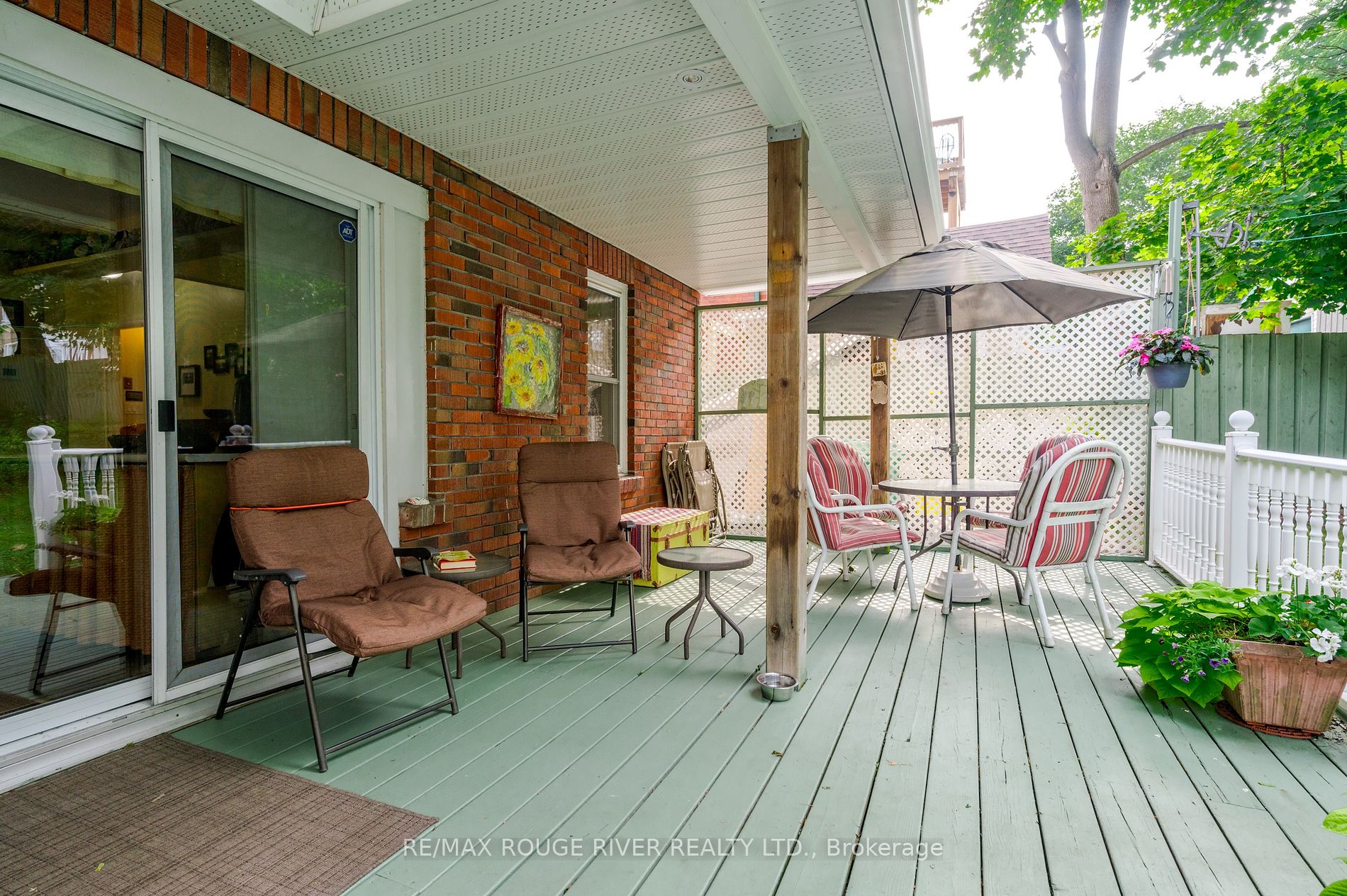 566 Sherbrooke Street