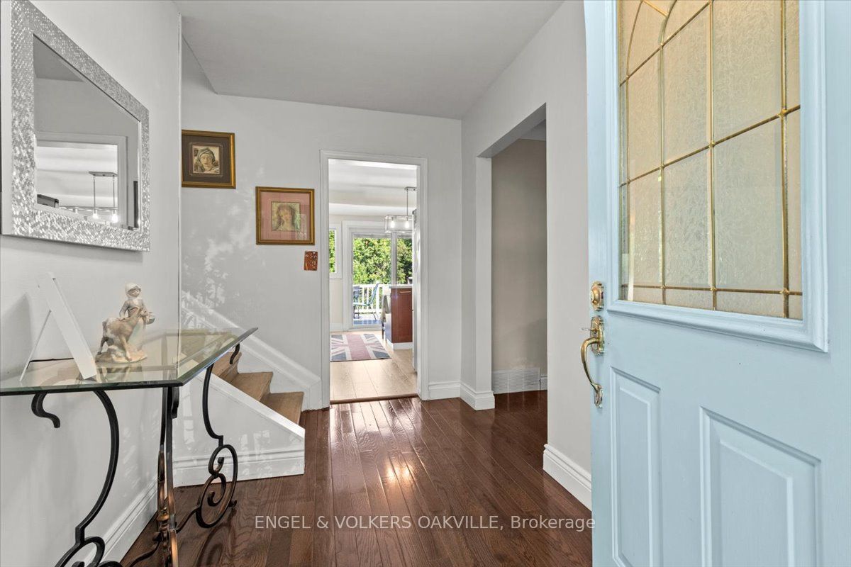 14 Lynnwood Ave