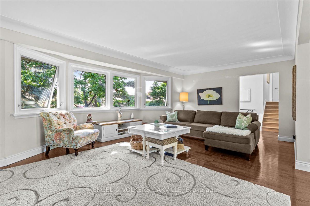14 Lynnwood Ave