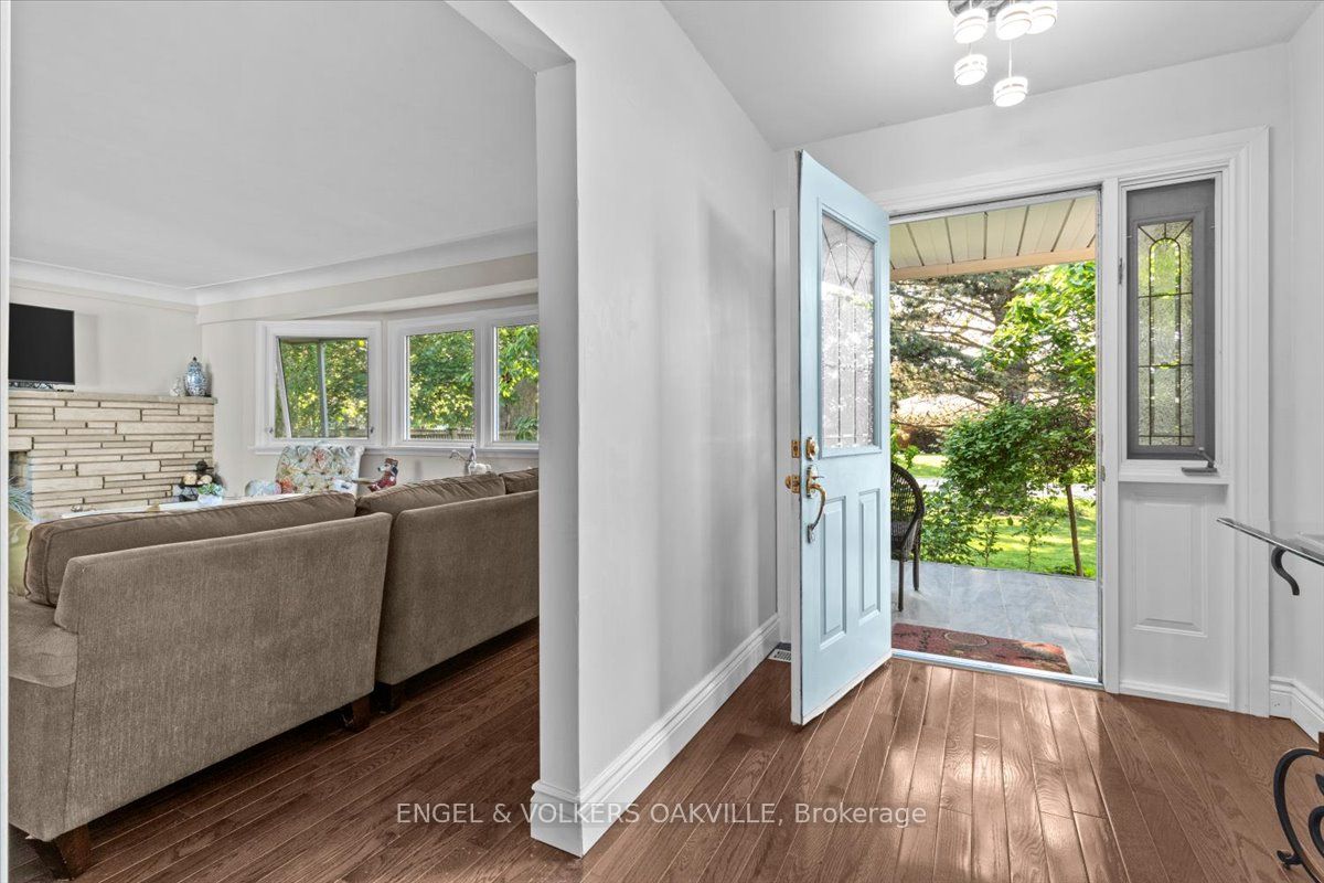 14 Lynnwood Ave