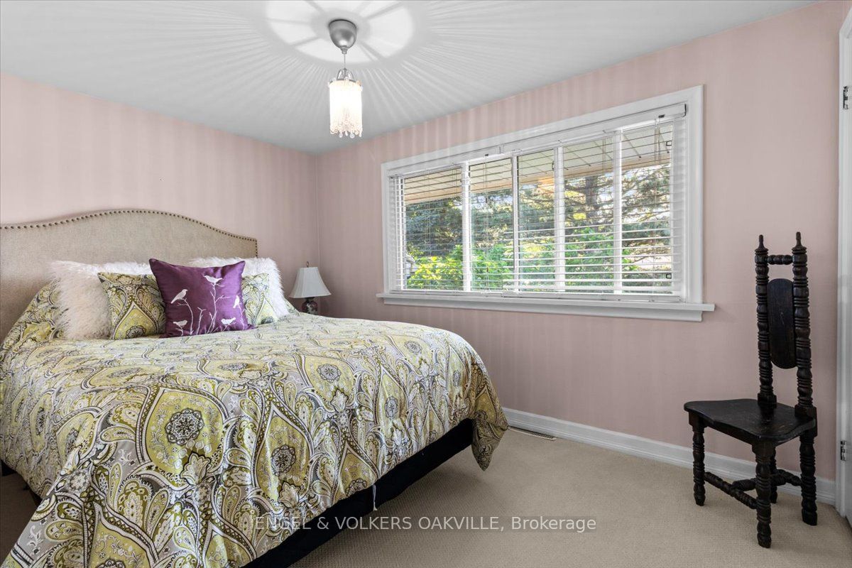 14 Lynnwood Ave