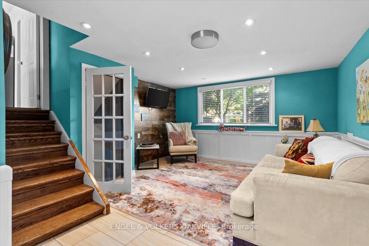14 Lynnwood Ave