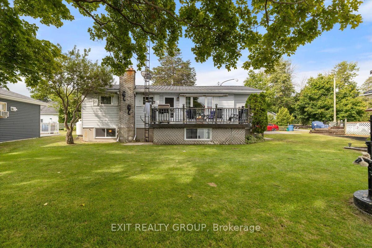 82 Outlet Rd