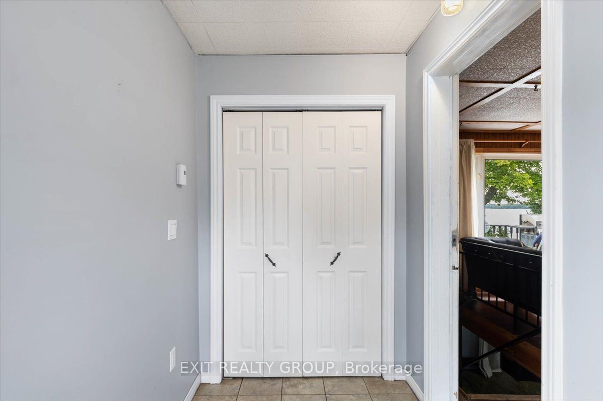82 Outlet Rd