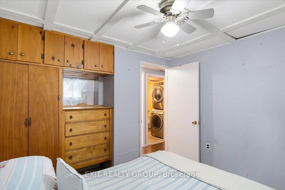 82 Outlet Rd