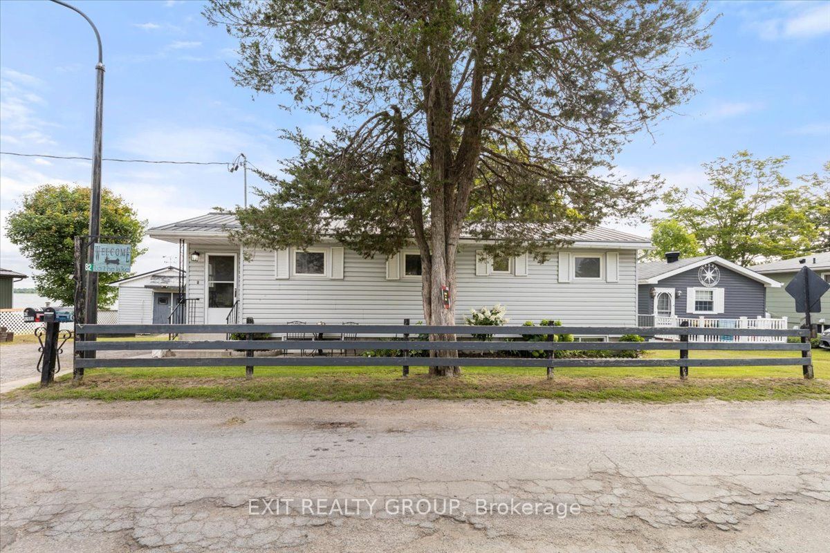 82 Outlet Rd