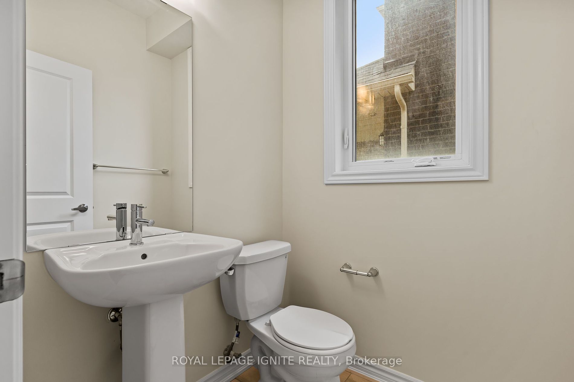 382 Barker Parkway