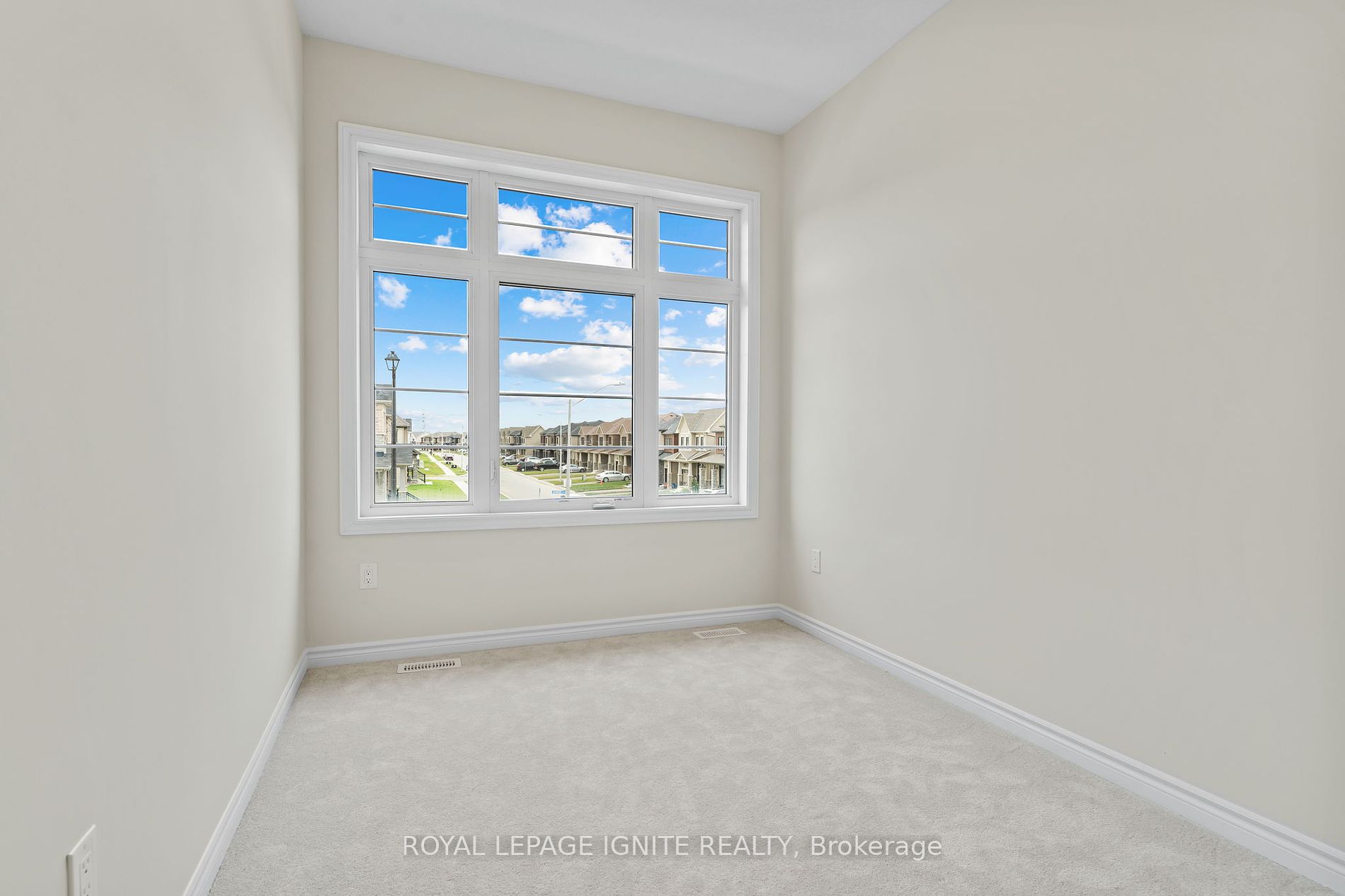 382 Barker Parkway