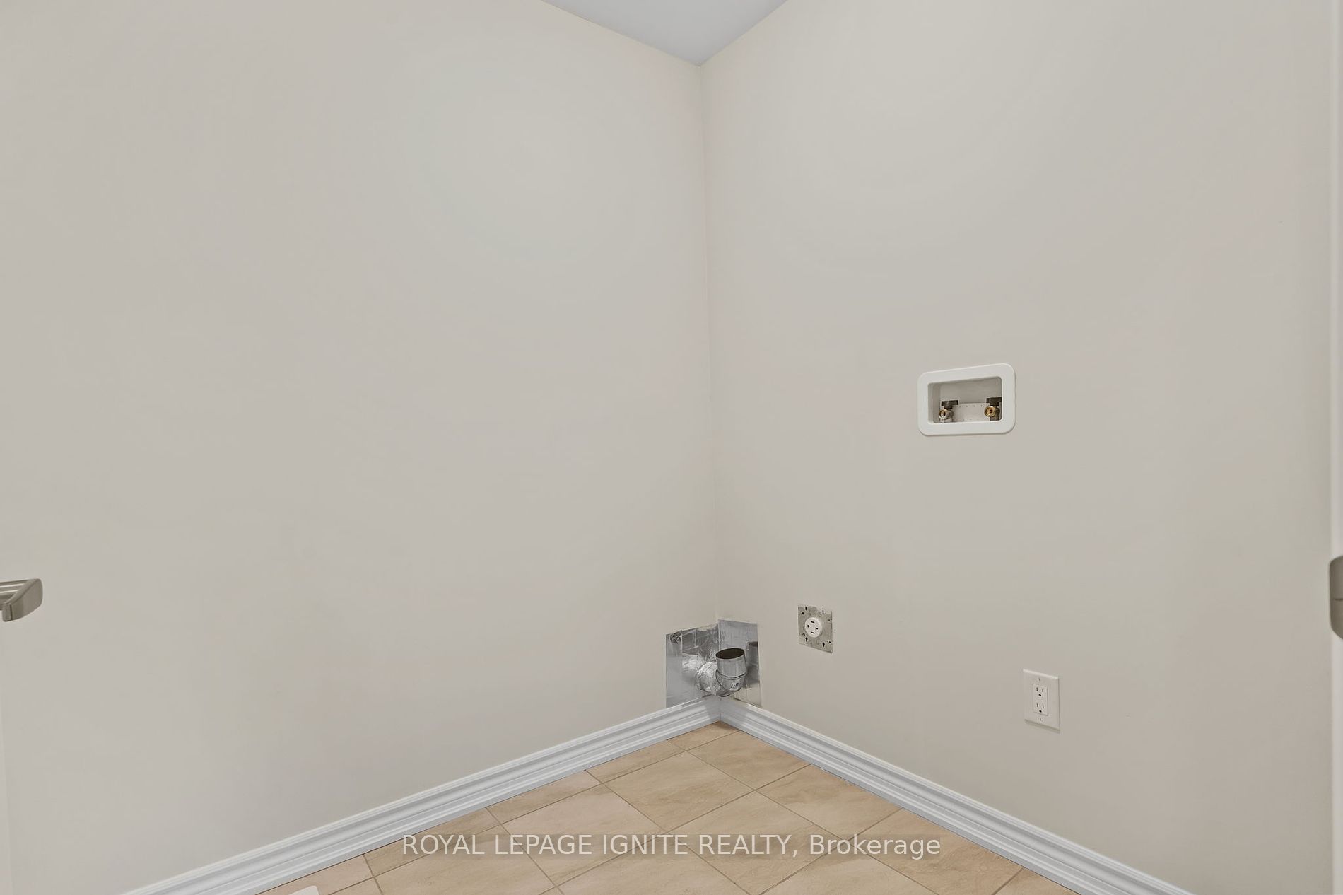 382 Barker Parkway