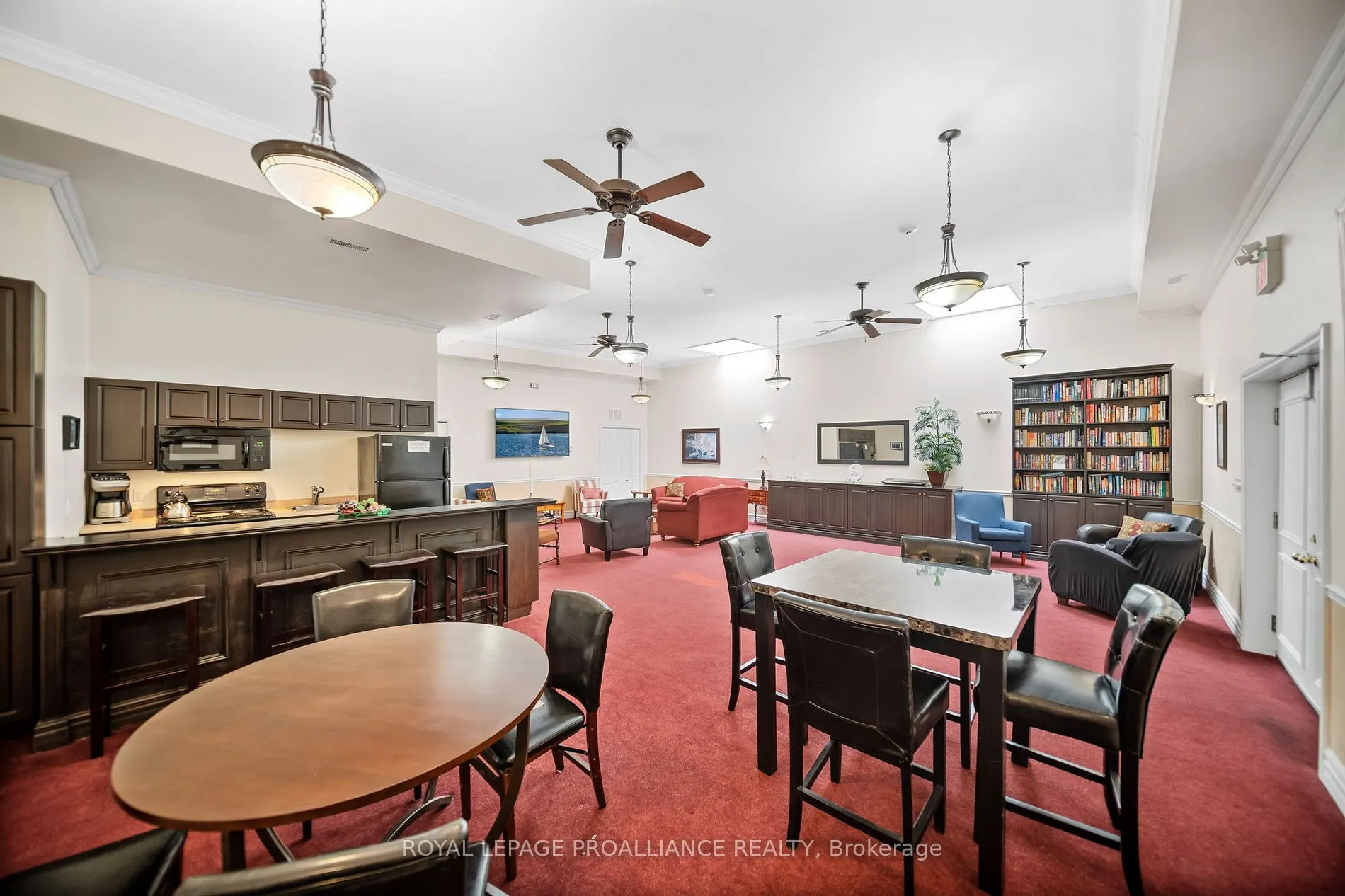 323 George St, #206