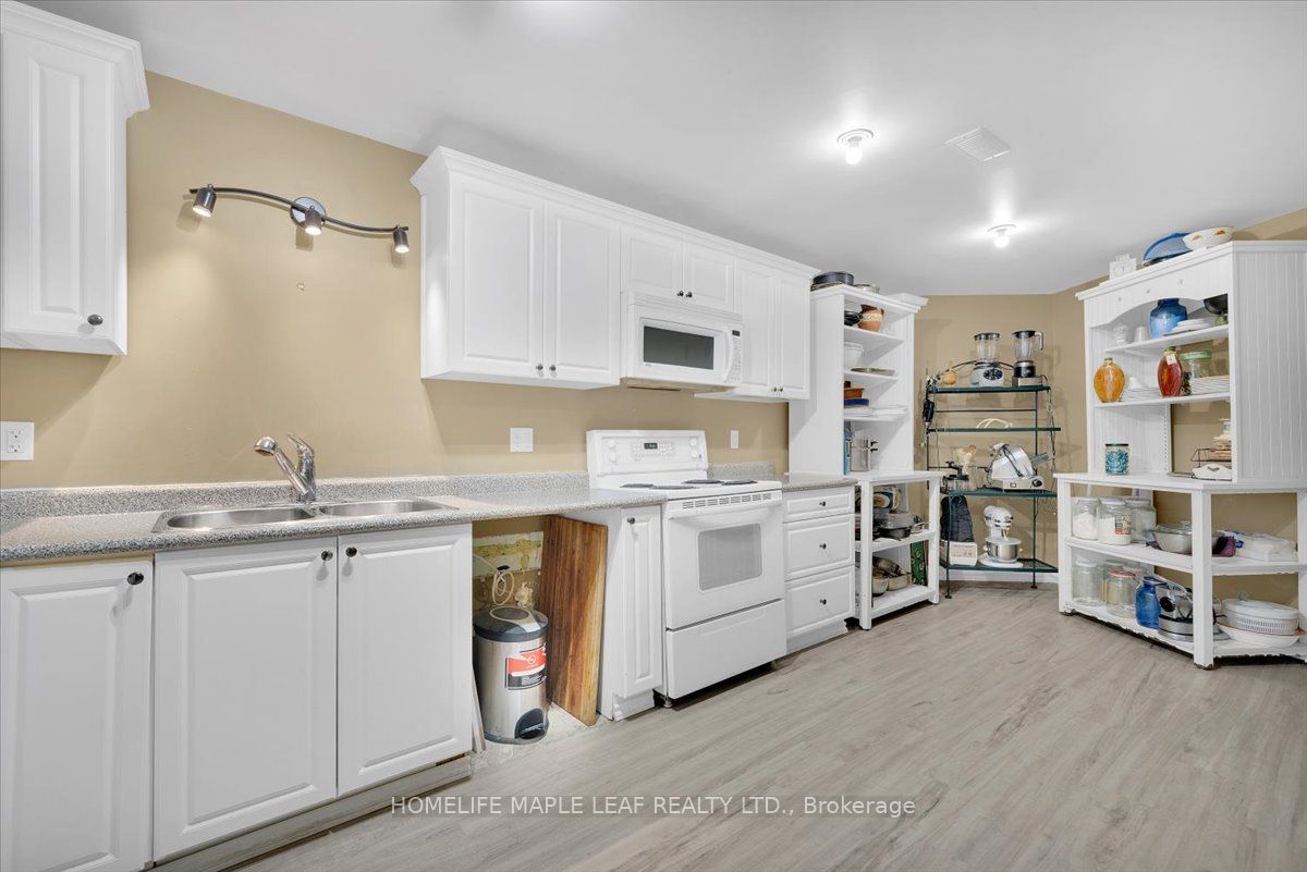 387181 20th Side Road E