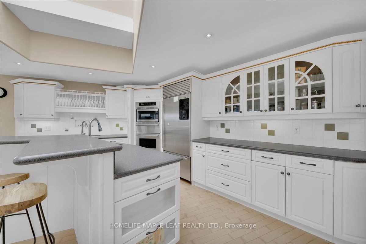 387181 20th Side Road E