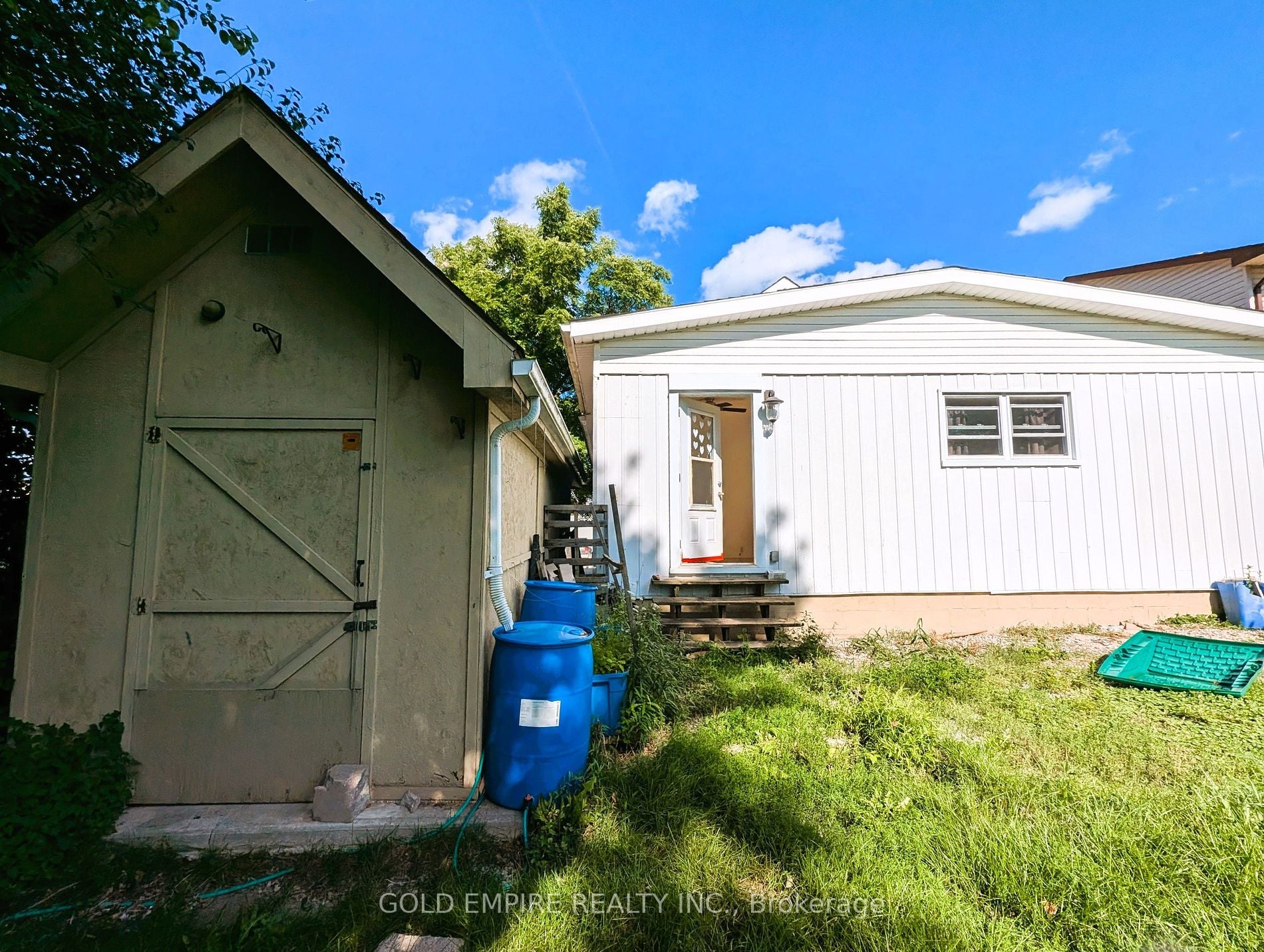 80 Mackay Avenue