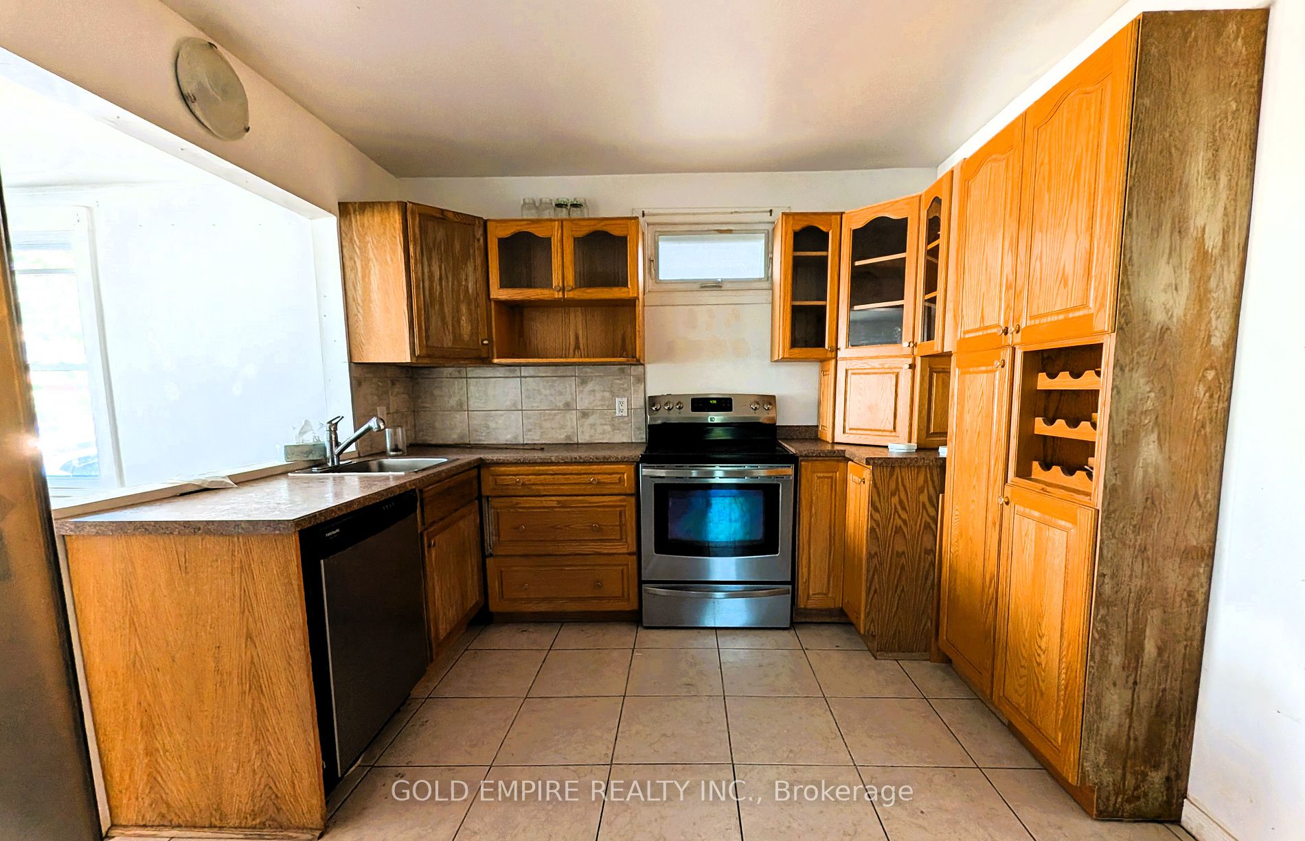 80 Mackay Avenue