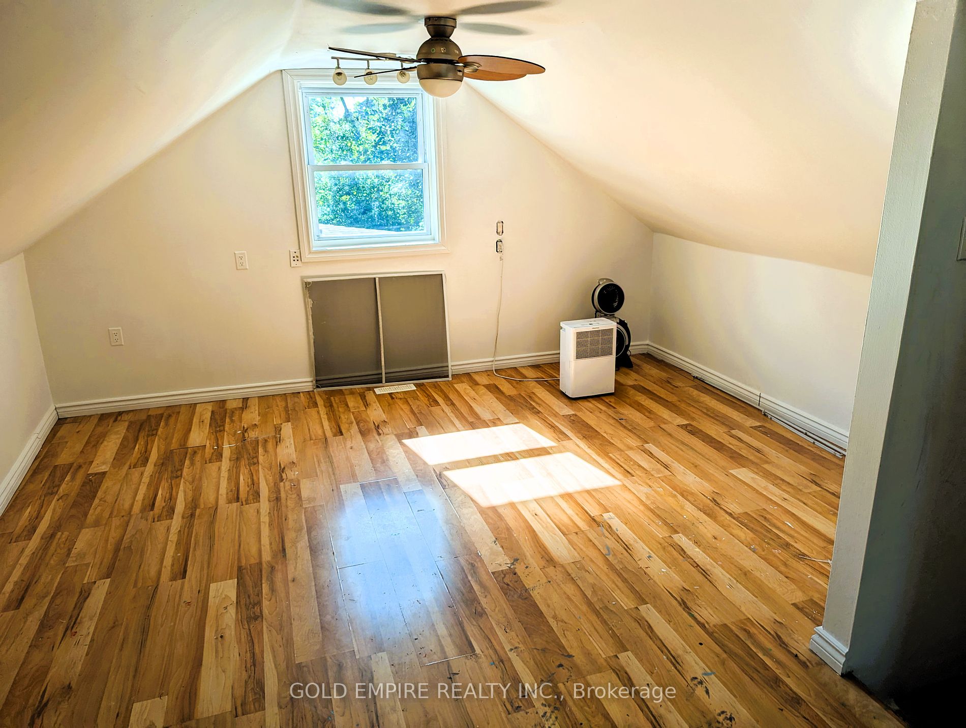 80 Mackay Avenue