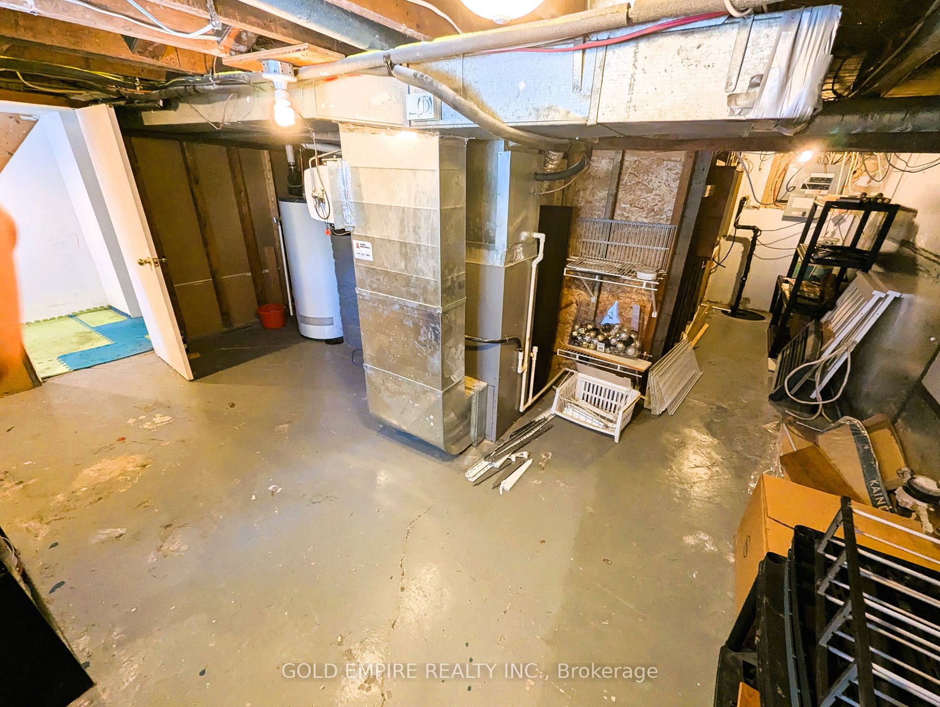 80 Mackay Avenue