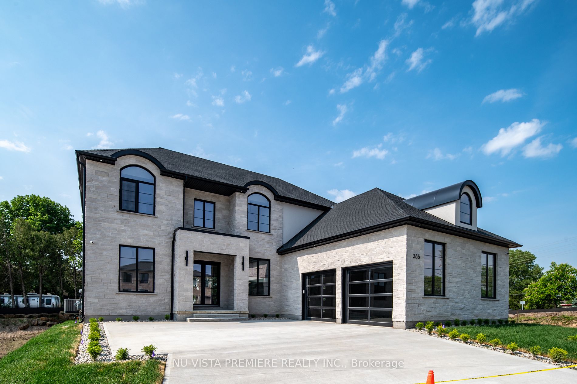 365 MANHATTAN Drive