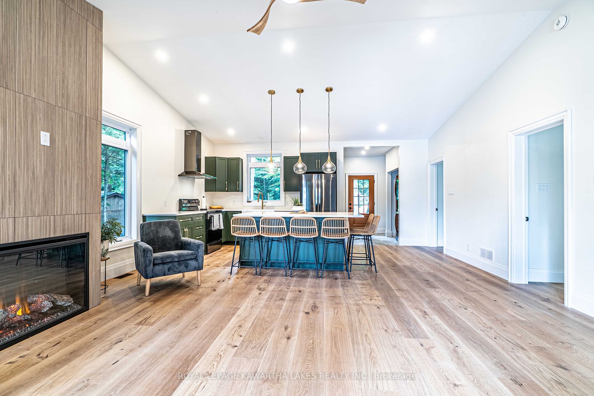 1215 Balmoral Lane