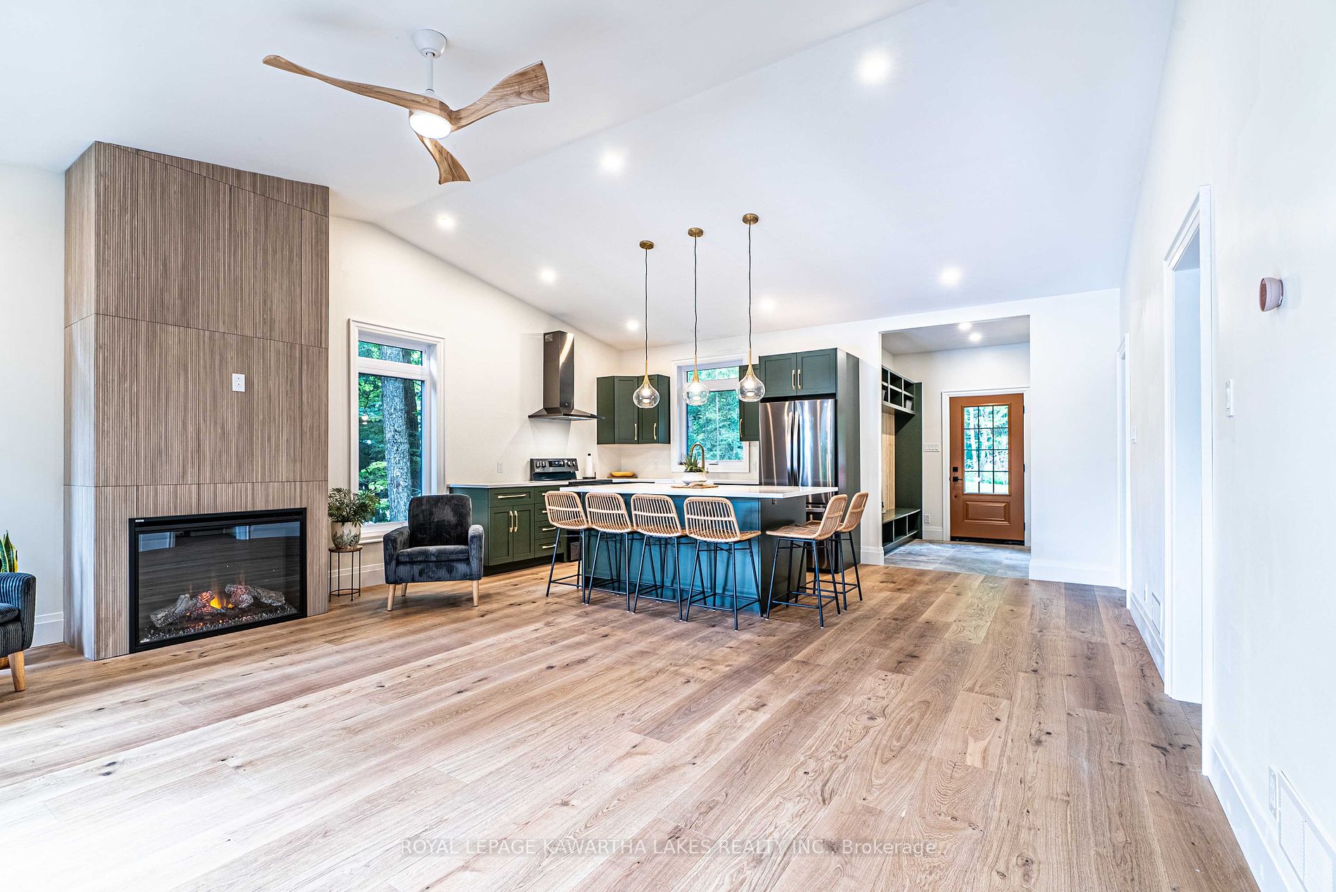1215 Balmoral Lane