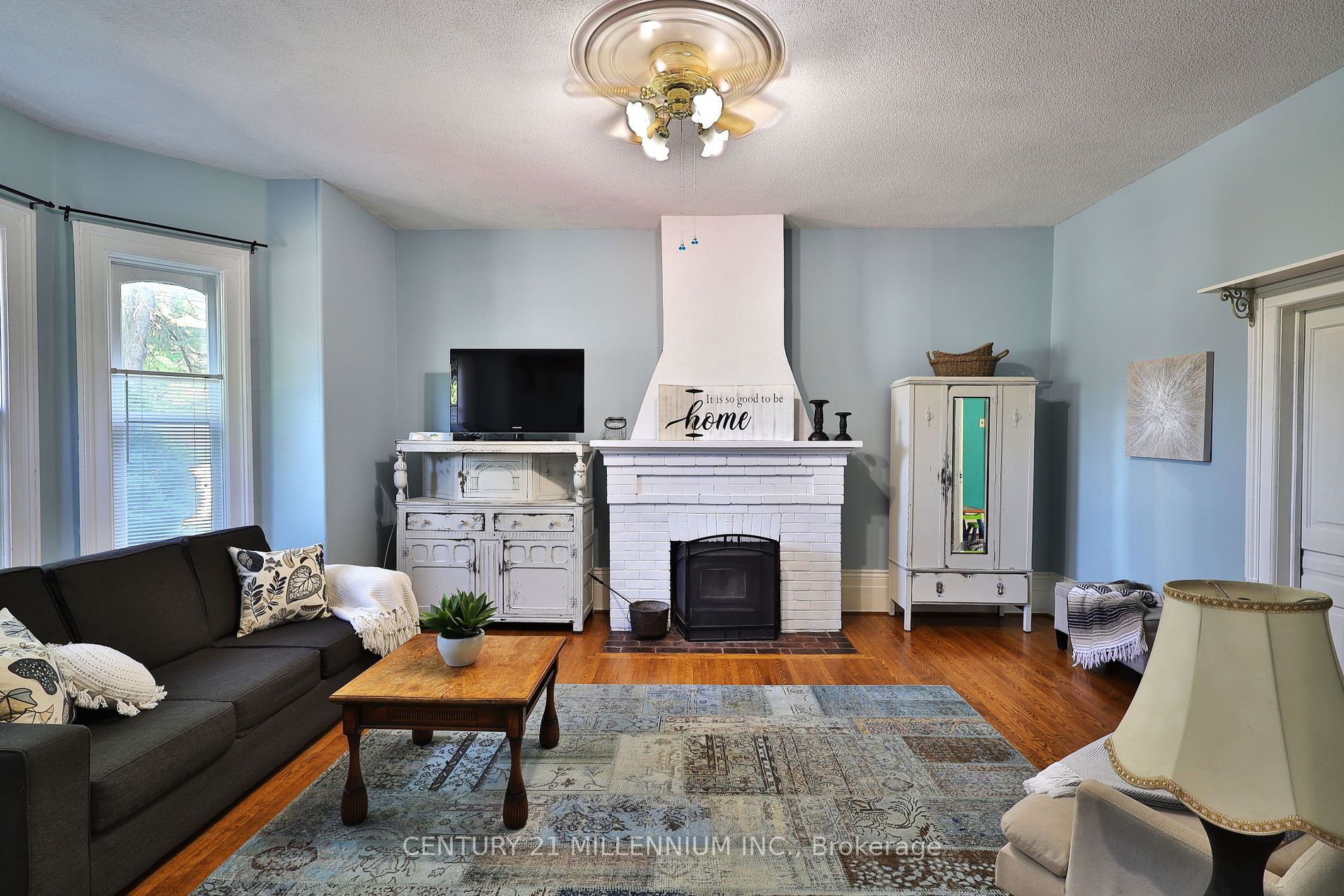 301 Main Street W