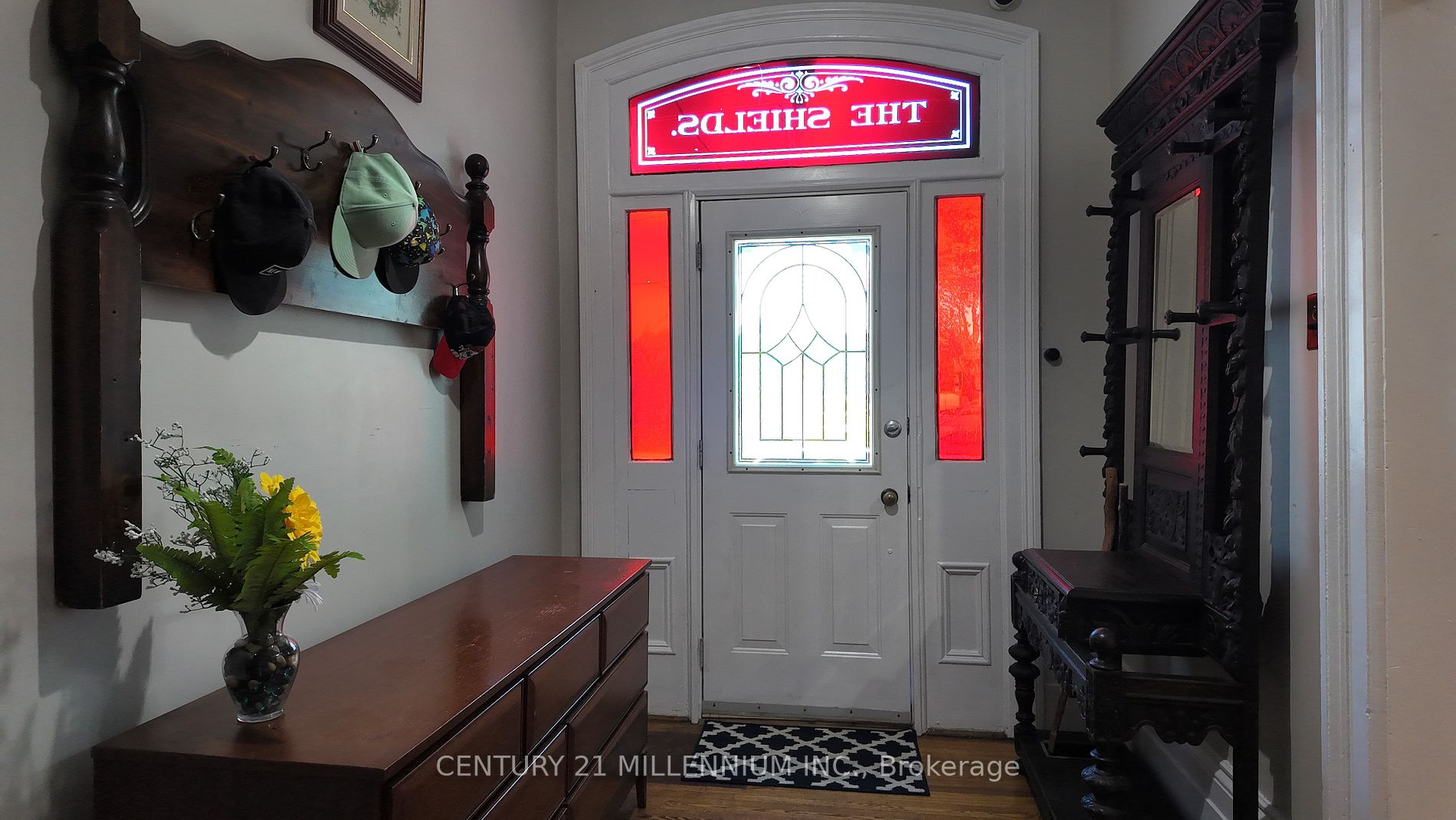 301 Main Street W