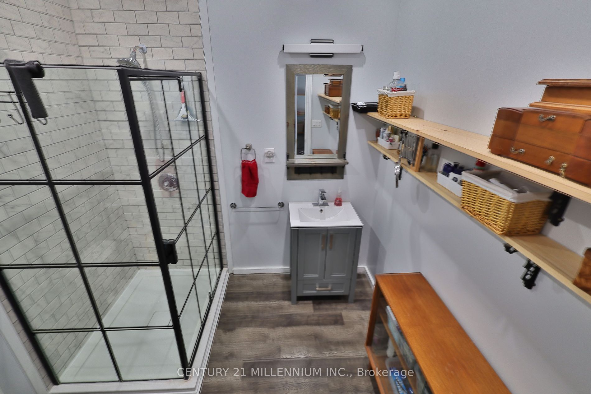 301 Main Street W