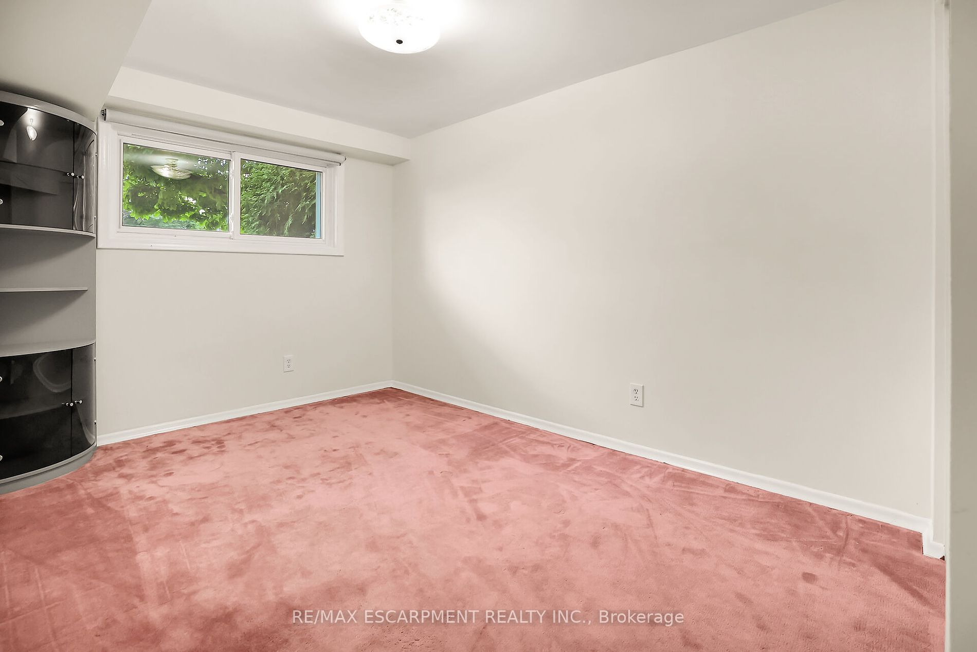 31 Country Club Drive