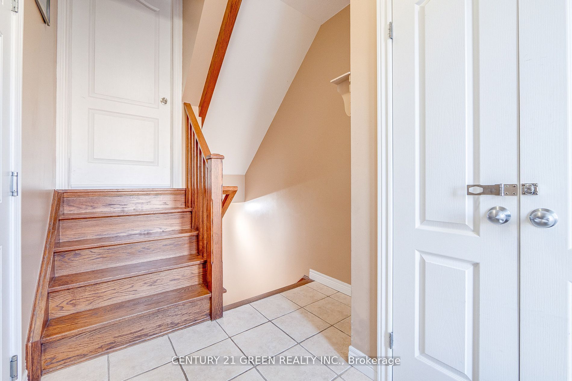 18 Palacebeach Trail