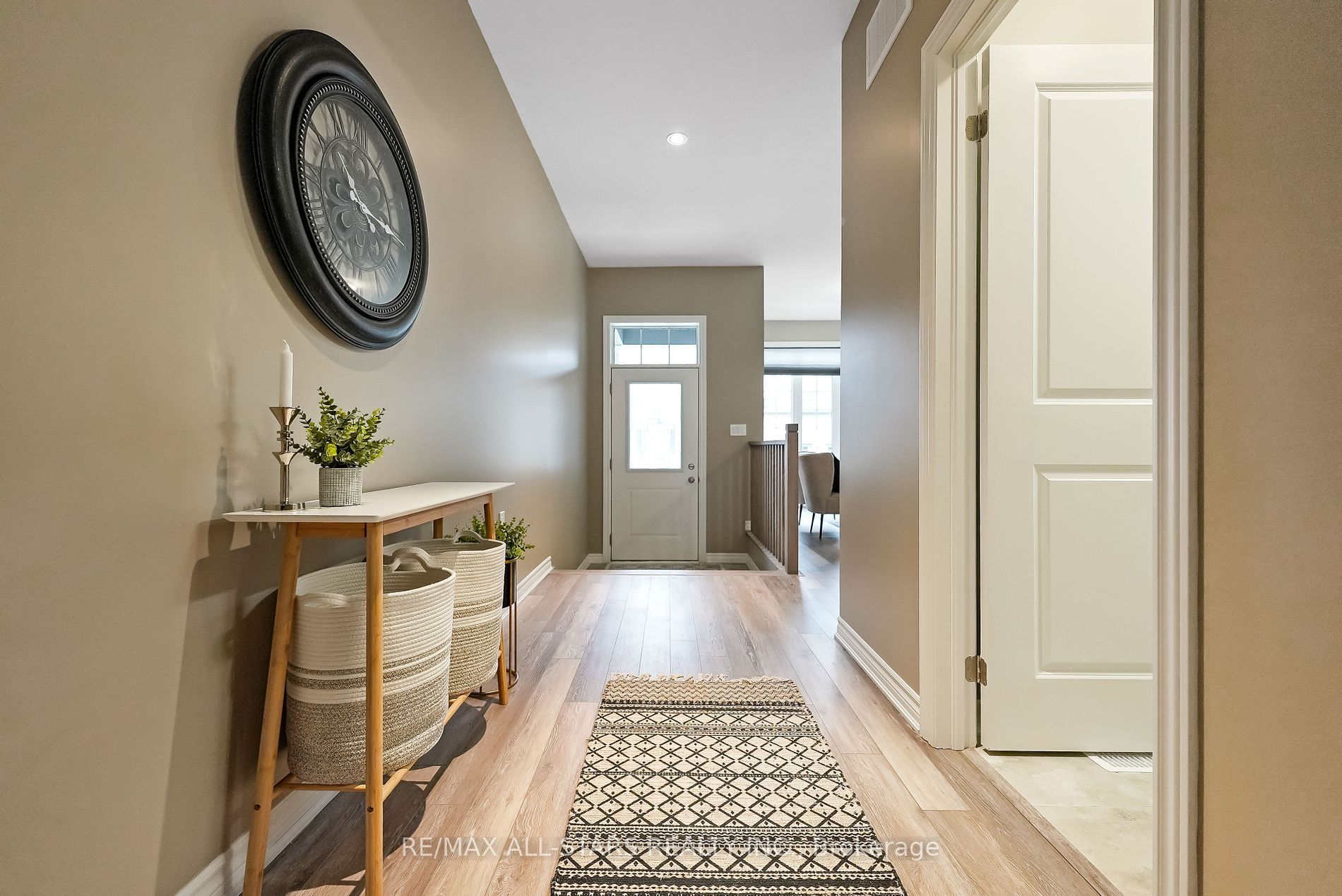 17 Lakewood Crescent, #29