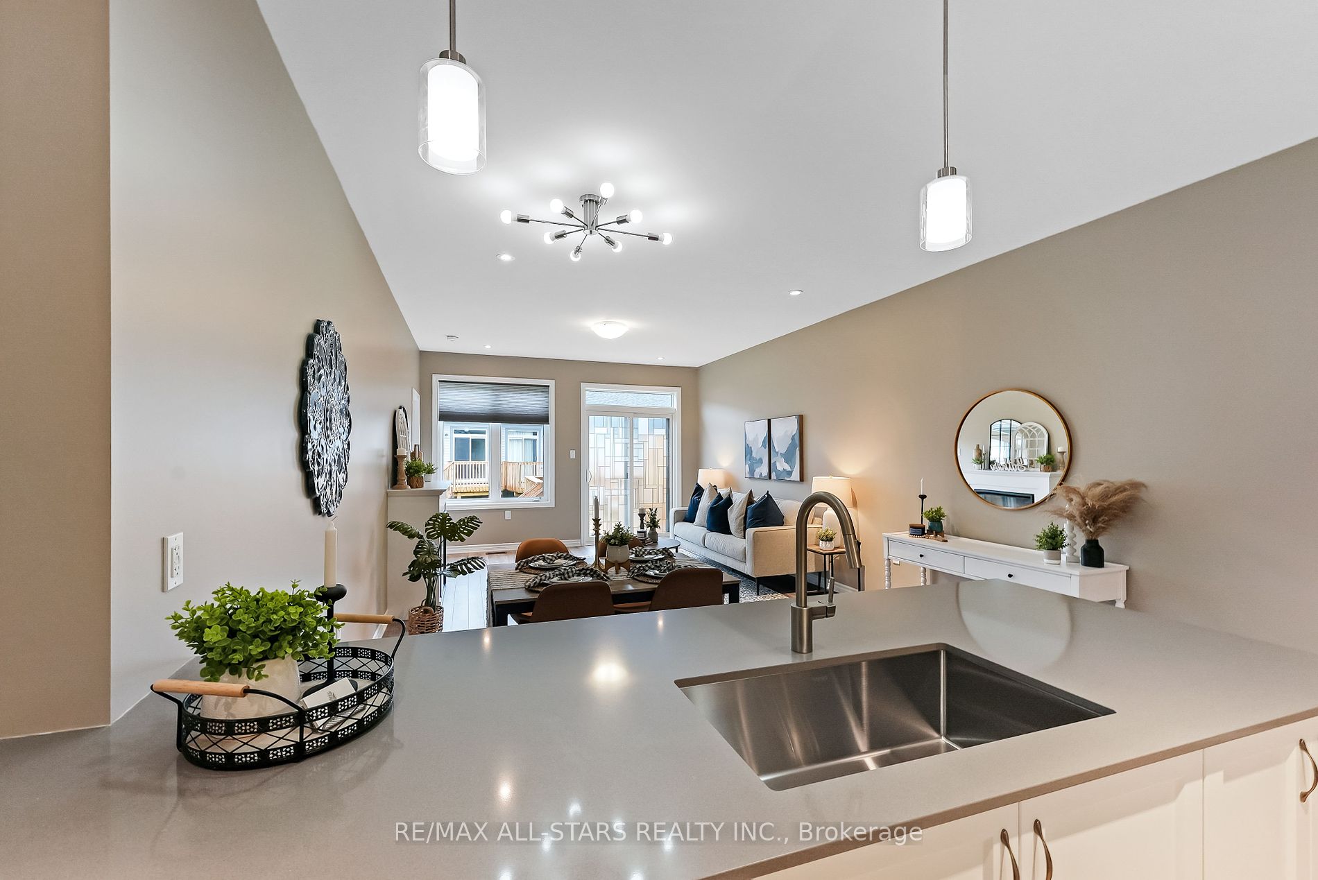17 Lakewood Crescent, #29