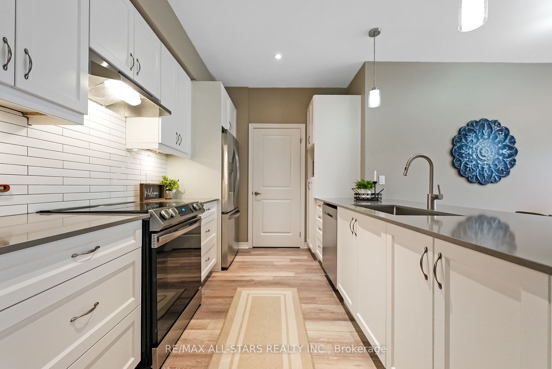 17 Lakewood Crescent, #29