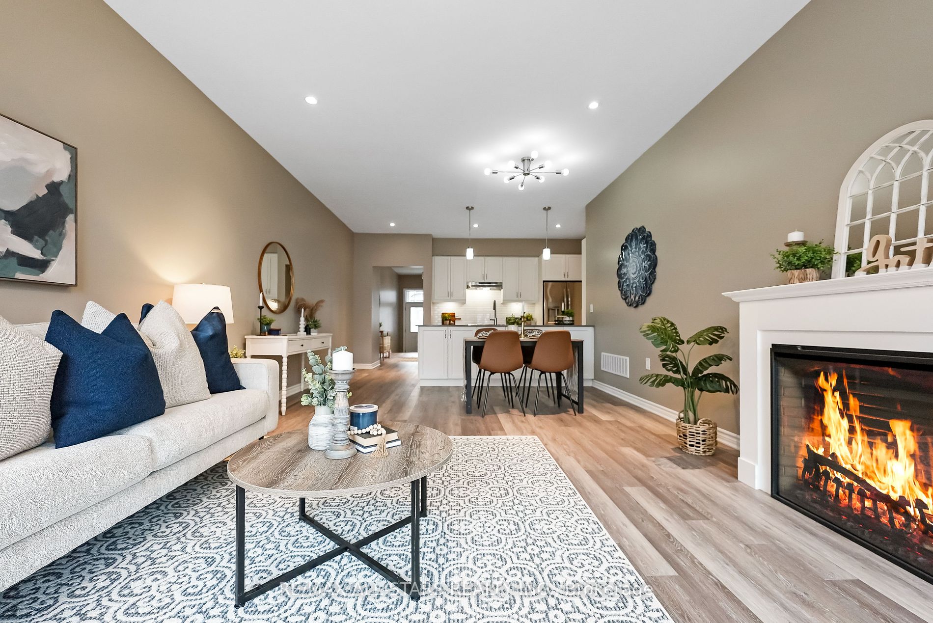 17 Lakewood Crescent, #29