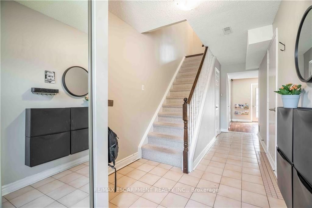 1155 Paramount Dr, #13
