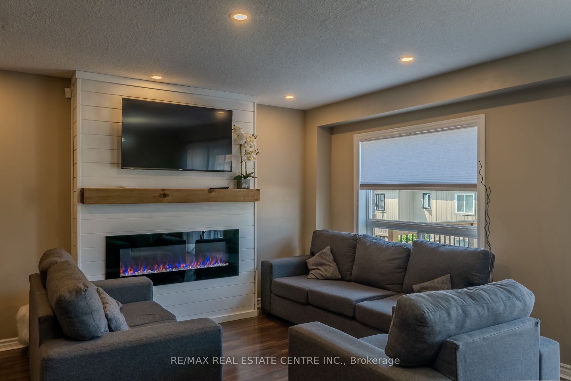 28 Jeffrey Drive
