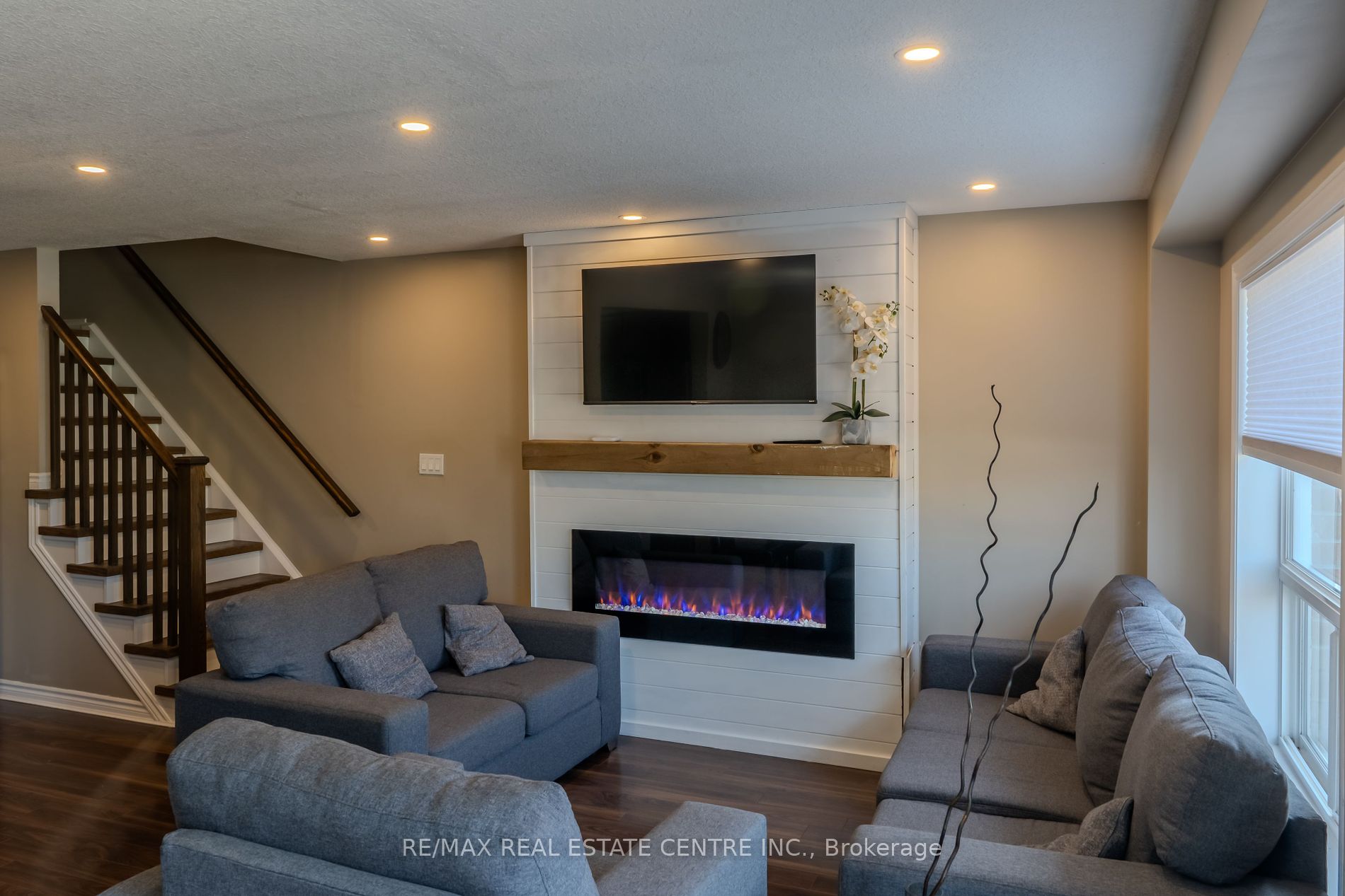 28 Jeffrey Drive
