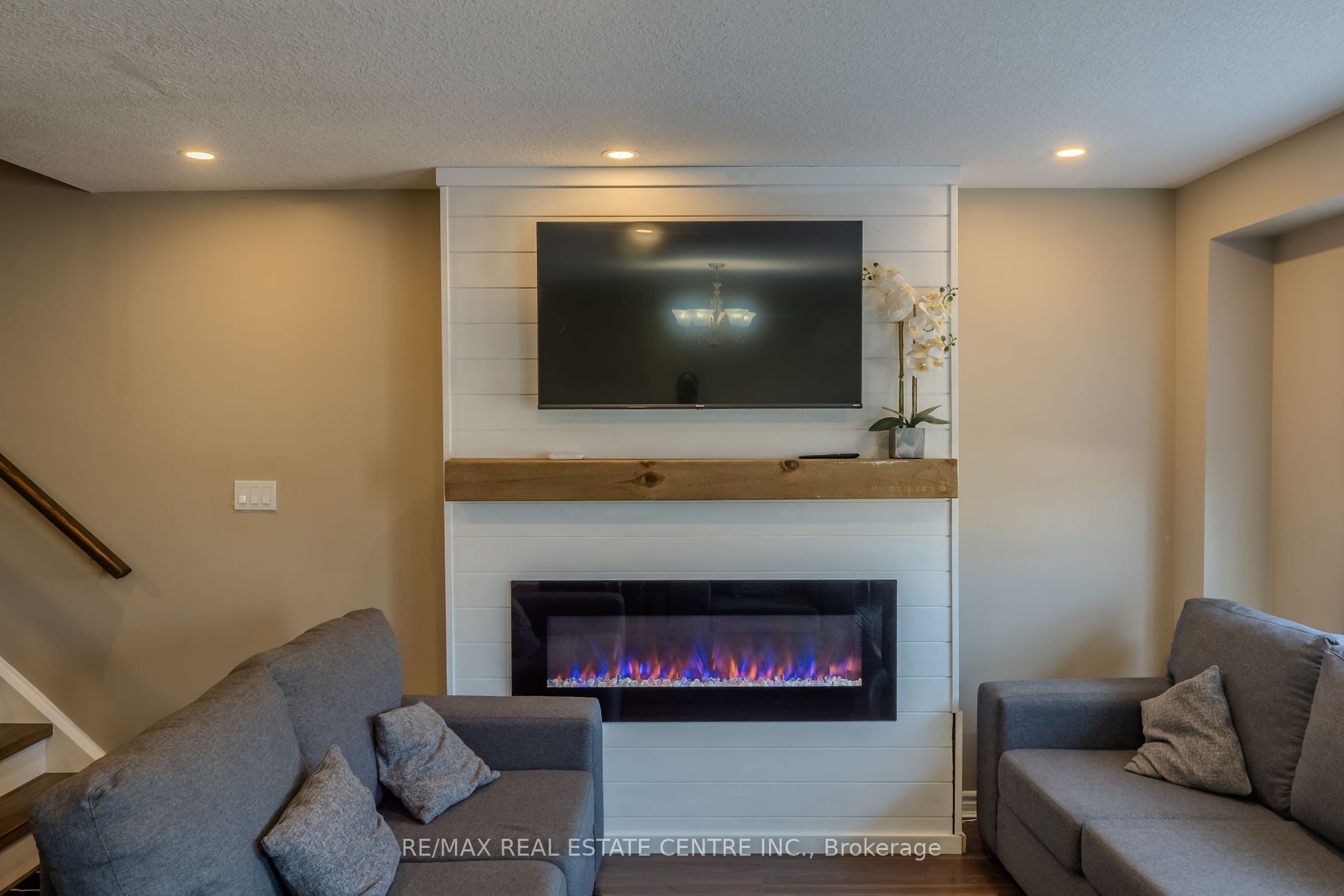 28 Jeffrey Drive