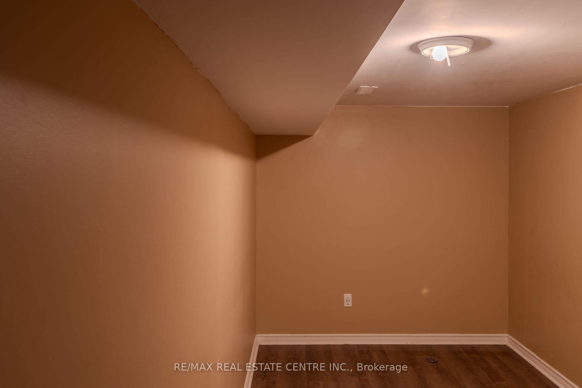 28 Jeffrey Drive