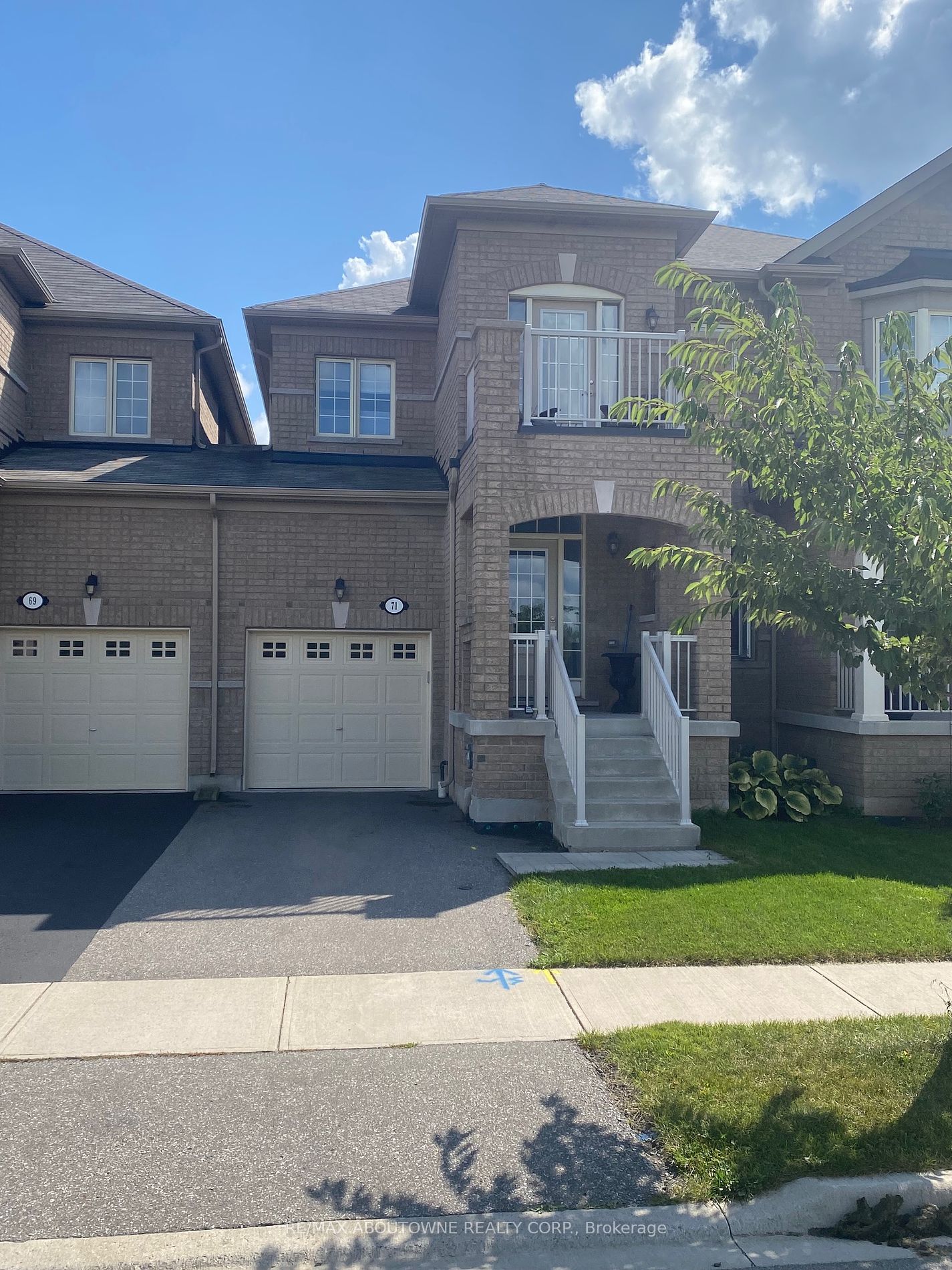 71 Fingland Crescent