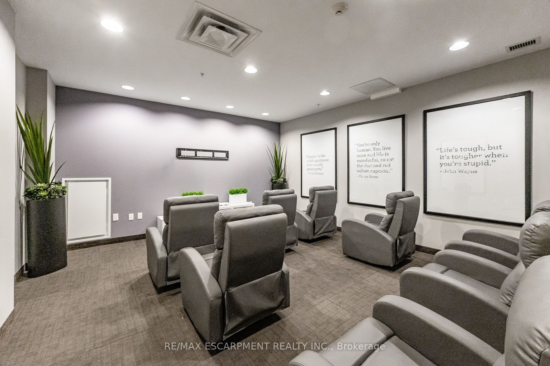 81 Robinson St, #103