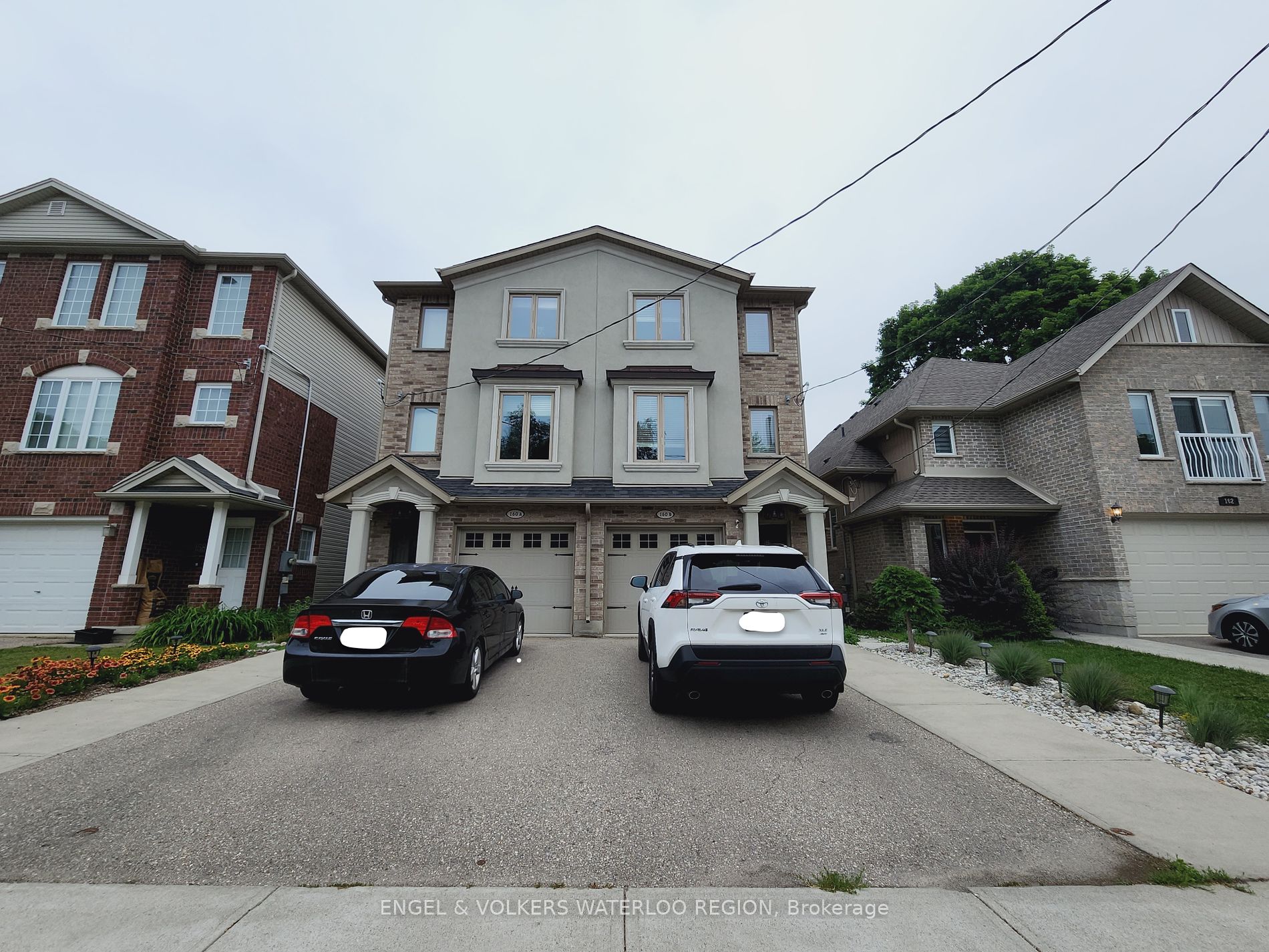 160 Esson St, #B