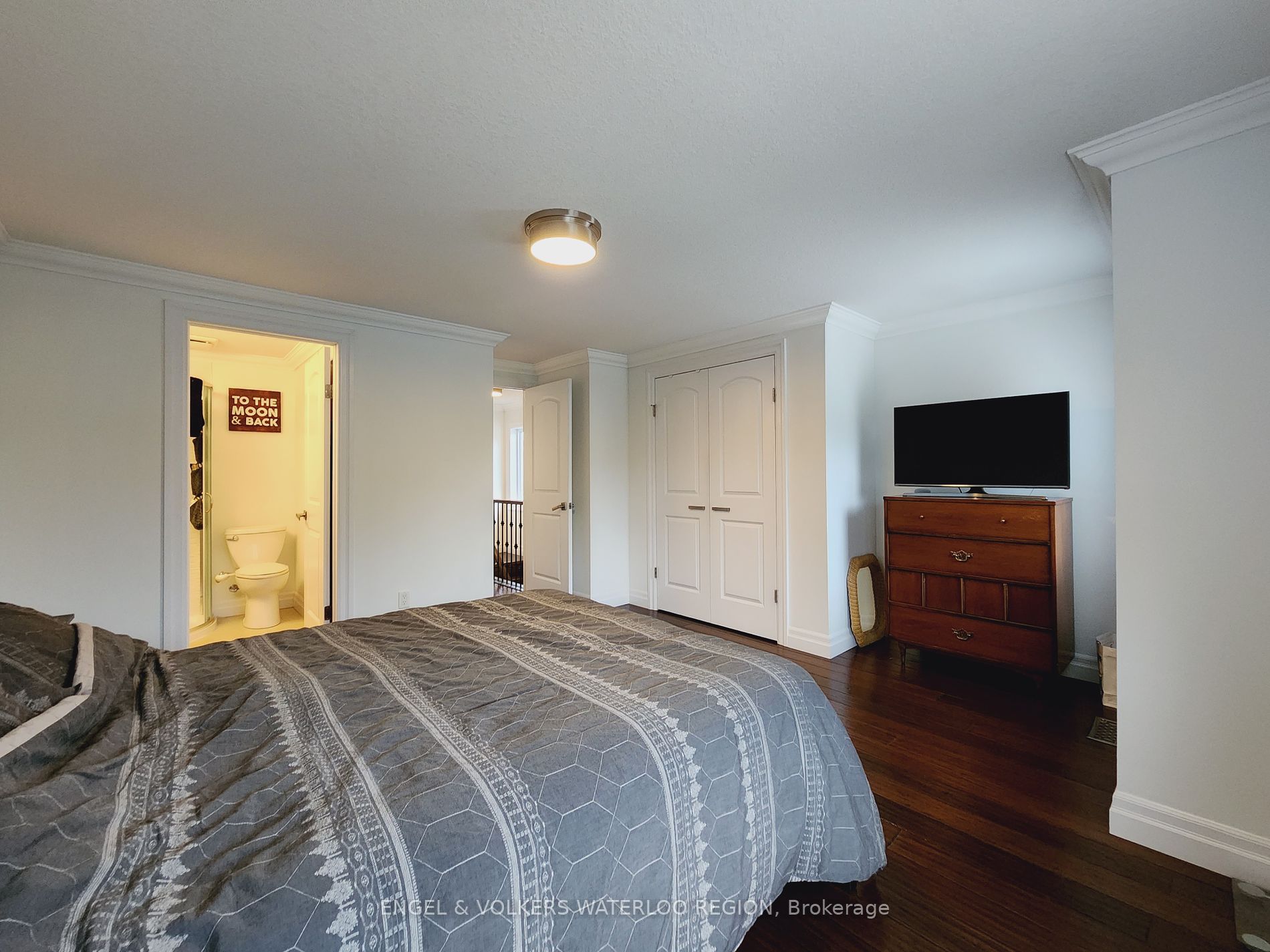 160 Esson St, #B