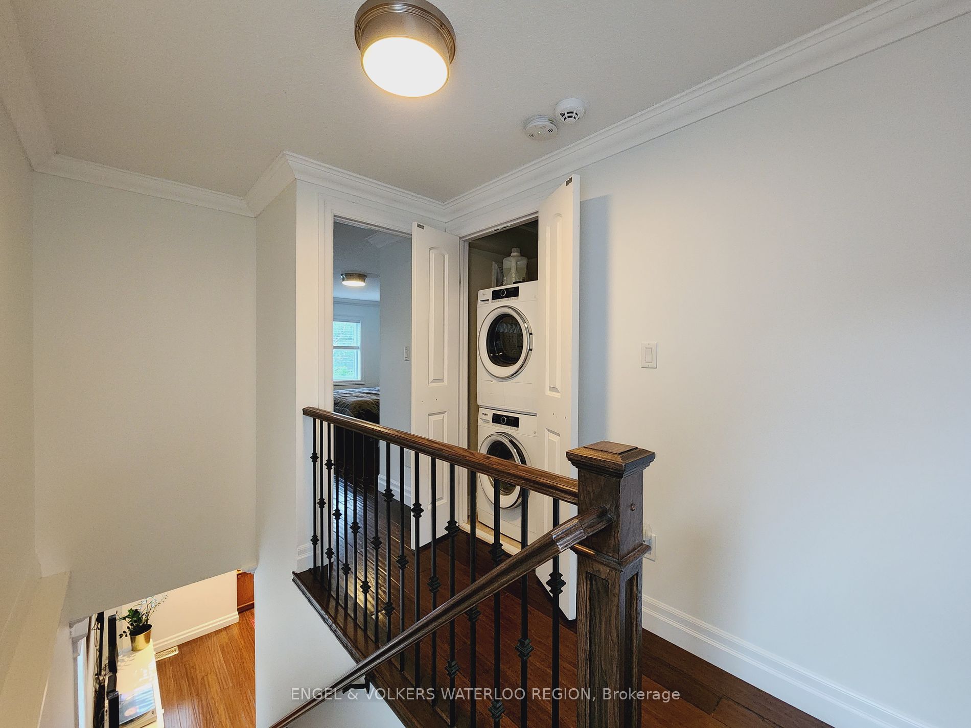 160 Esson St, #B