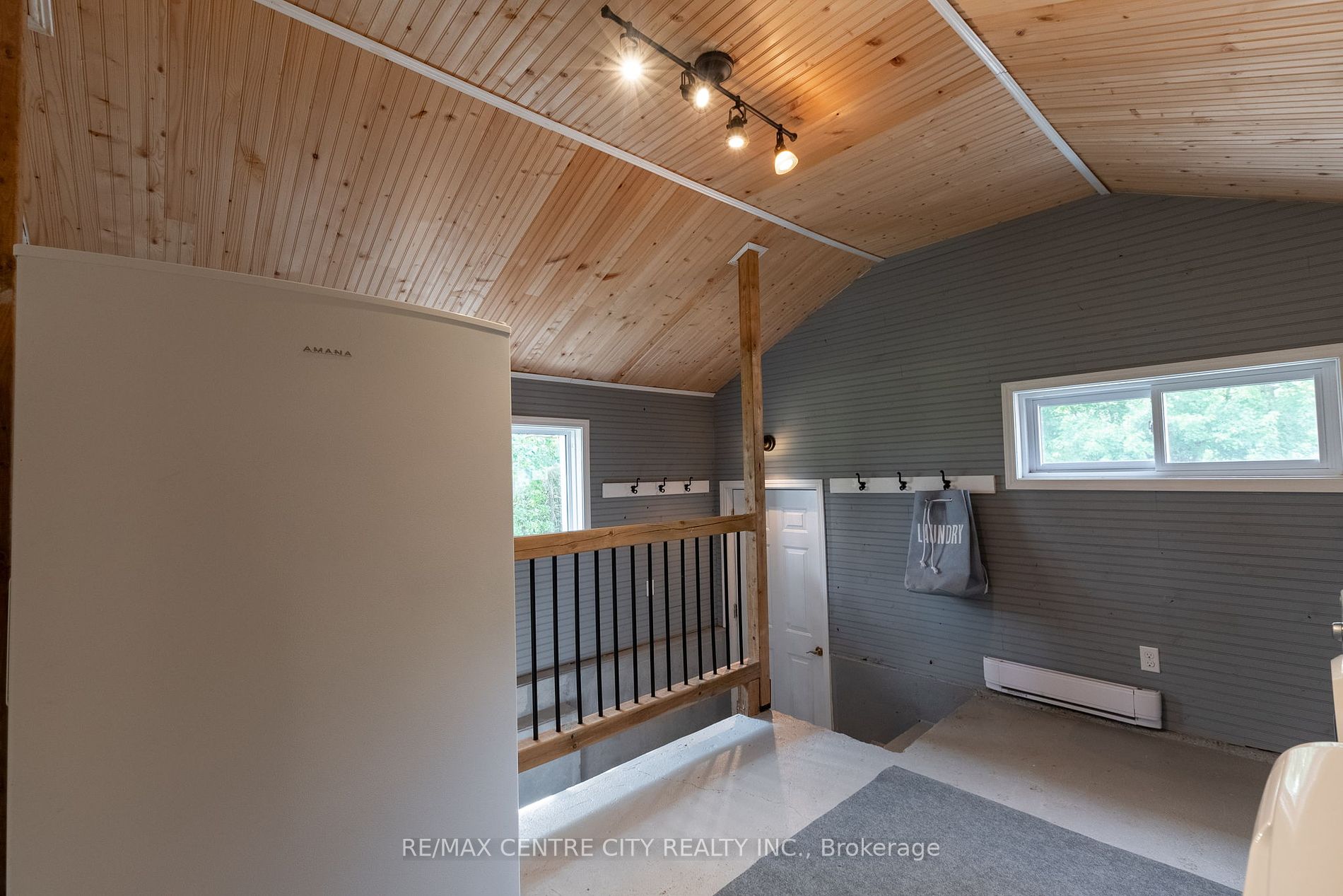 10086 Hedley Drive