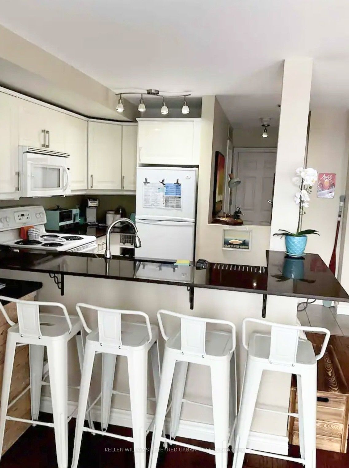 27 Turner Drive, #14