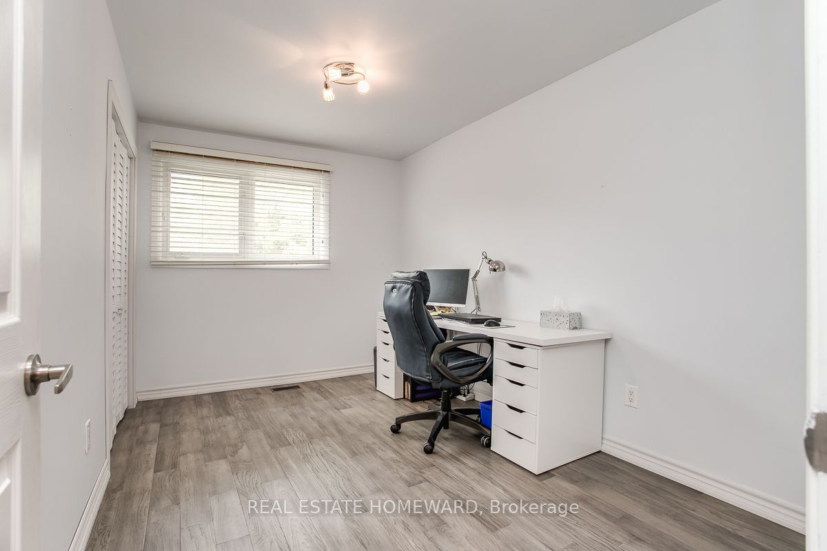 21 Glen Watford Road