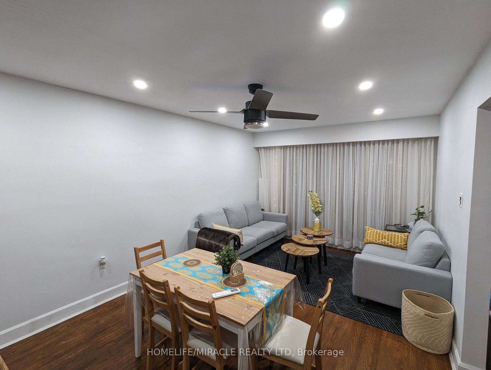 53 Ralgreen Cres