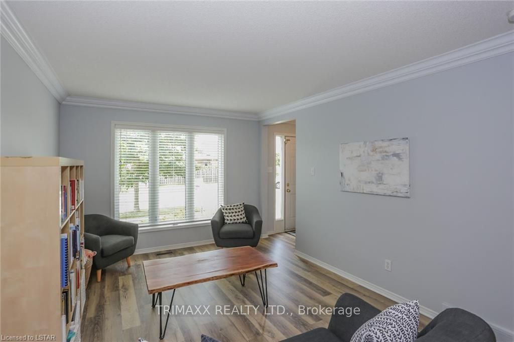 54 Tanoak Drive