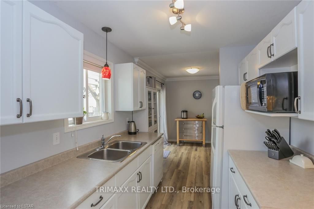 54 Tanoak Drive