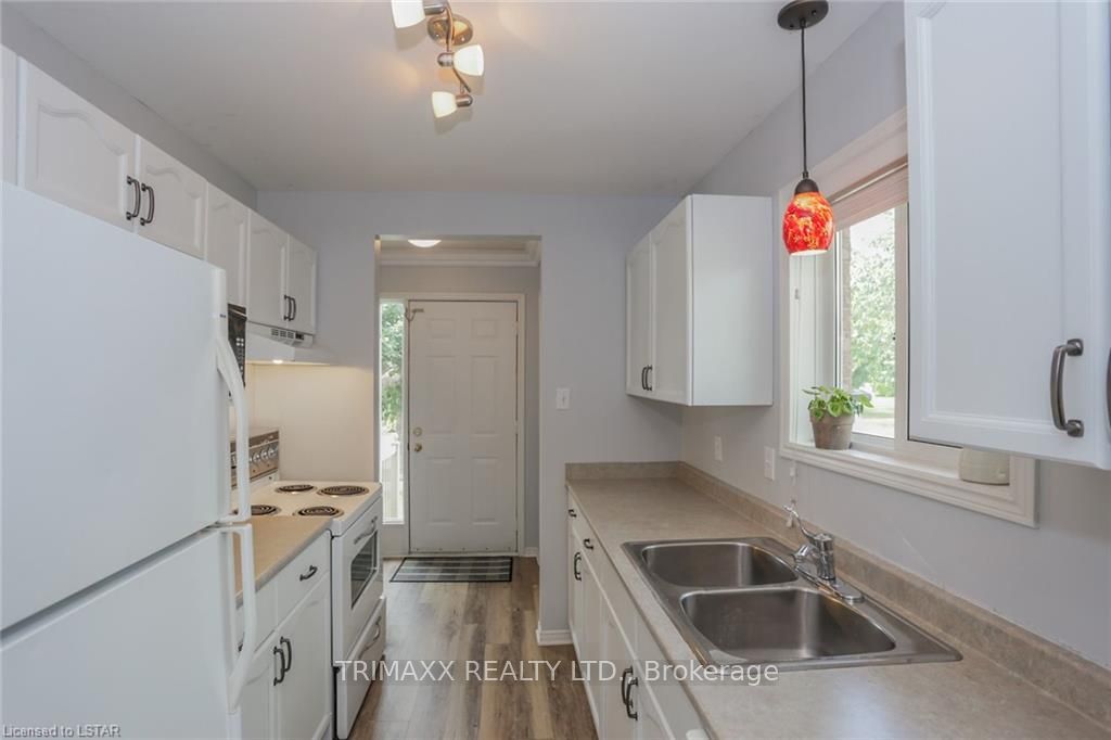 54 Tanoak Drive